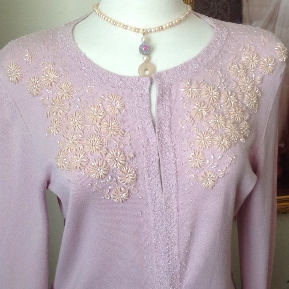 Gorgeous Lilac Beaded Cardiganšŗ - Picture 2 of 4
