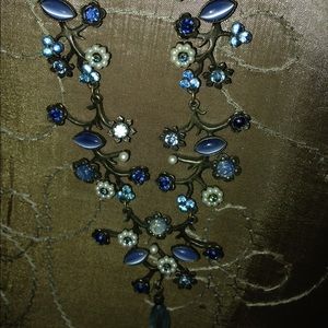 💢SOLD 💢Blue stone necklace. Always complimented.