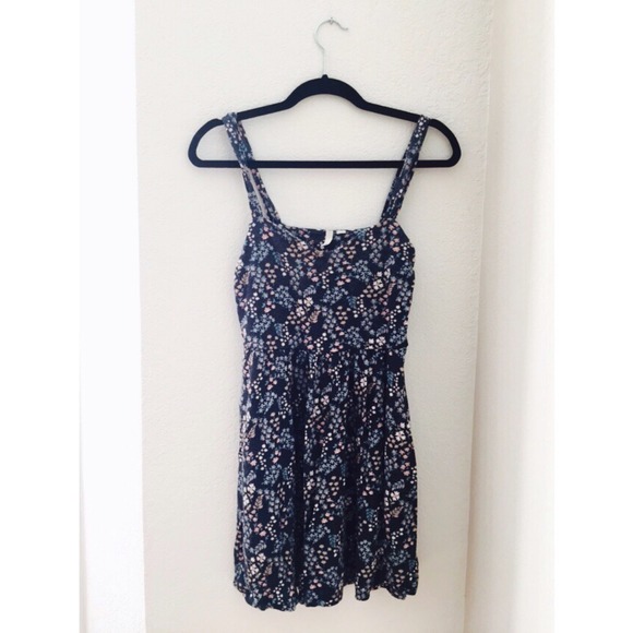 SELLING DRESS