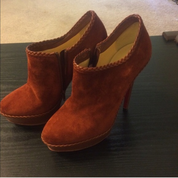 🔴SOLD🔴CHRISTIAN LOUBOUTIN Sultane suede pumps - Picture 4 of 4