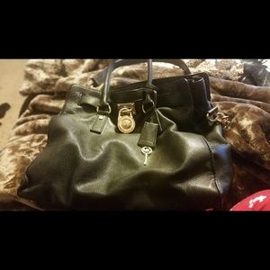 Authentic Michael Kors Leather Hamilton Bag