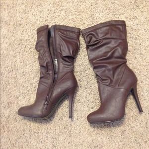 Brown Paprika slouch boots. NWOT