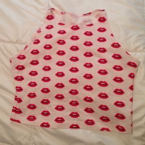 aa lips crop top