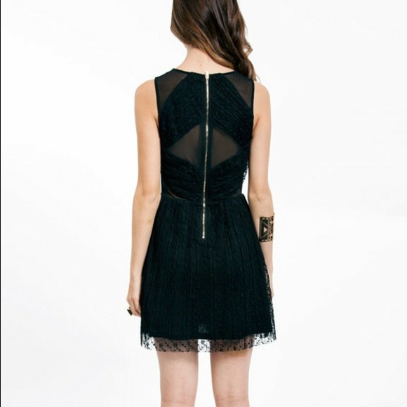 black skater laced dress - Picture 3 of 4