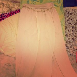 Nude skirt