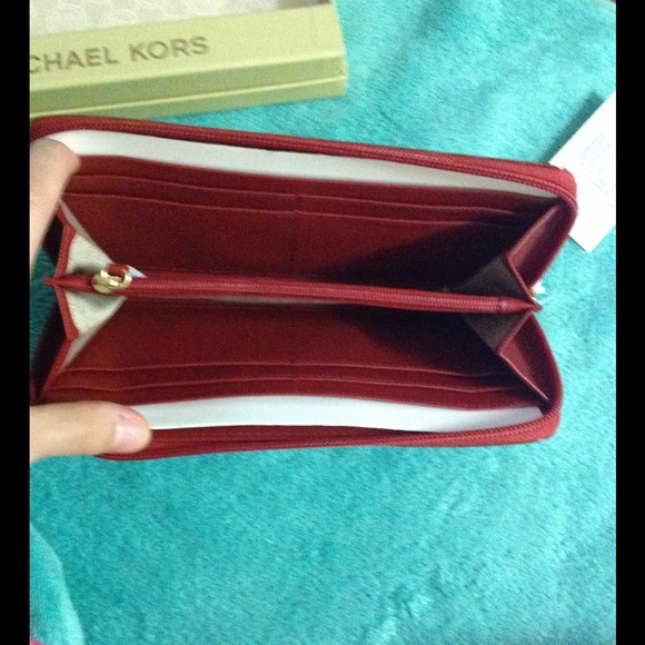 Michael by Michael Kors wallet - Picture 4 of 4