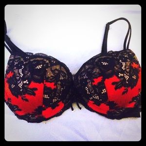 Victoria Secret bra, push up. Lightly worn!