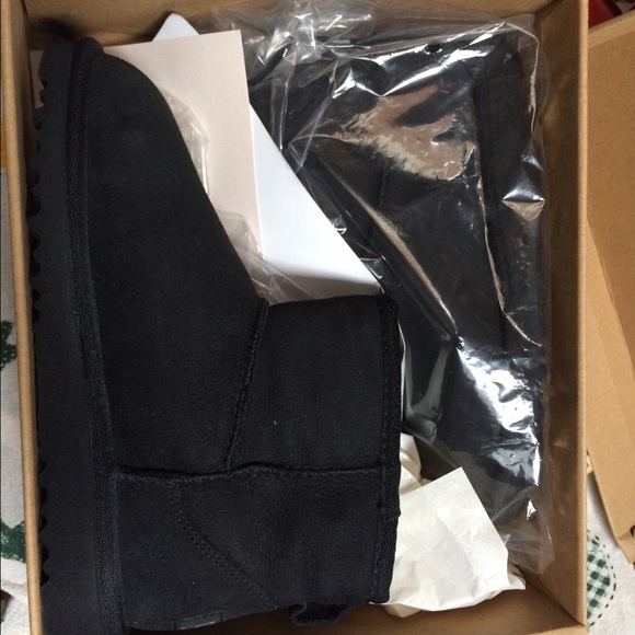 Brand new kids uggs