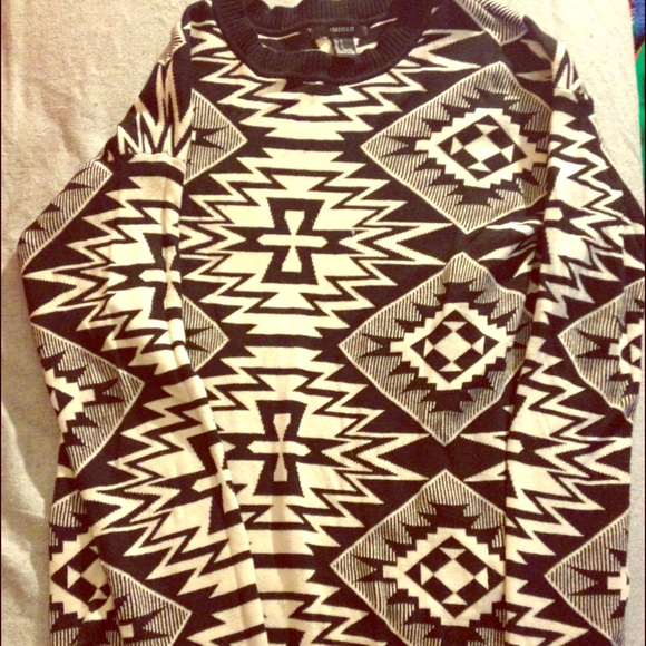 Pullover crew neck sweater