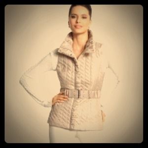 White House Black Market Quilted Vest in shell