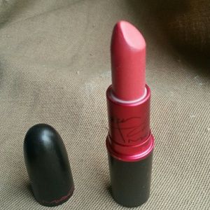 MAC Viva Glam Cyndi Lipstick