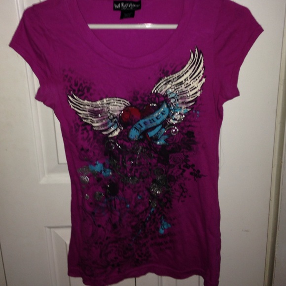 Self-esteem peace shirt with wings