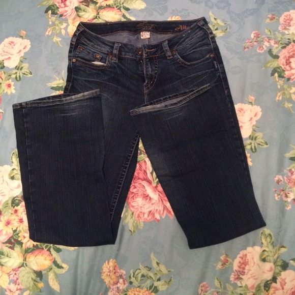 👖 Sexy & Comfy Silver Jeans 👖