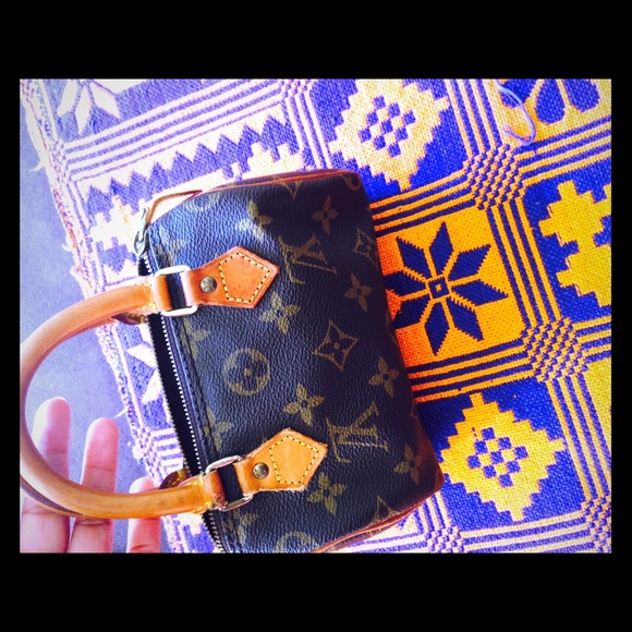 Authentic Louis Vuitton mini speedy