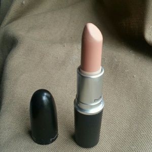 MAC Myth Lipstick