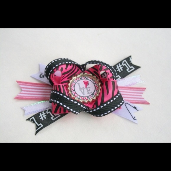 Cheerleader bow
