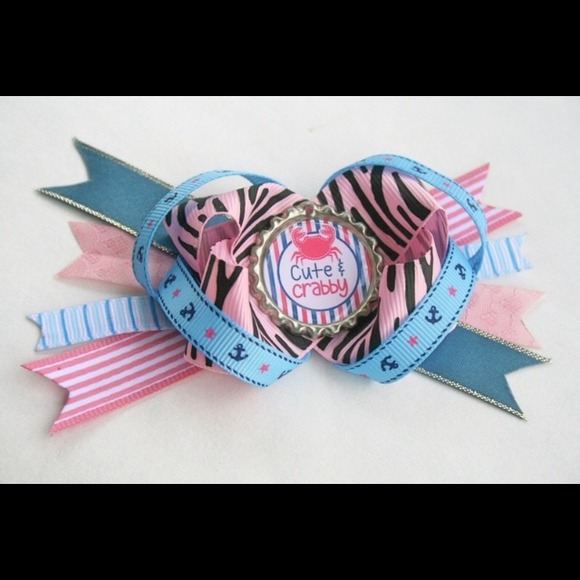 Cute & crabby bow