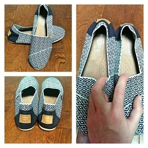 ****Reduced**** Slip on tennis shoes