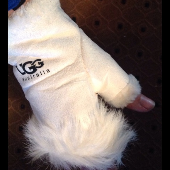 Ugg 3/4 gloves