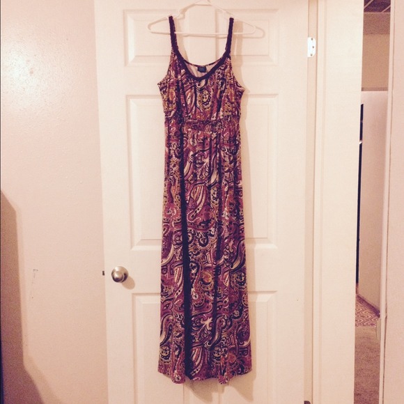 Red/maroon dress - Picture 3 of 3