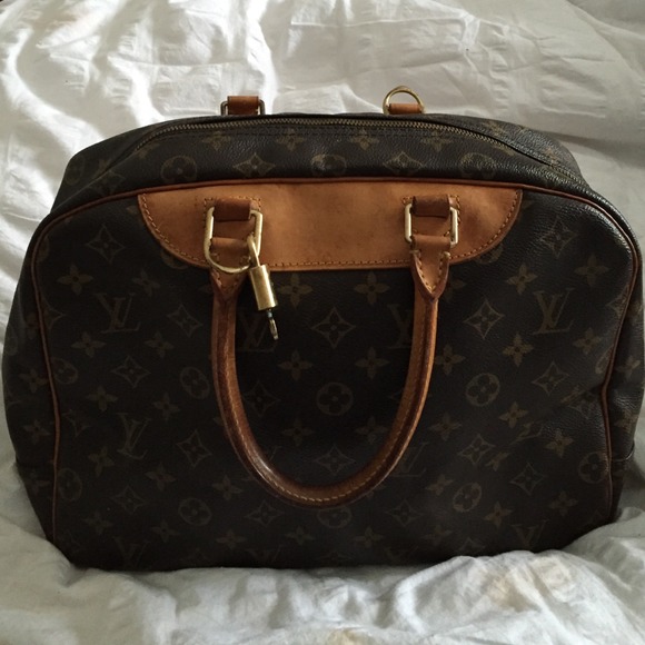 Authentic Deauville Louis Vuitton bag - Picture 2 of 4