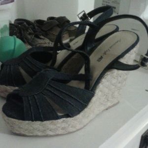 American eagle wedge shoe