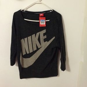 Nike 3/4 sleeve shirt