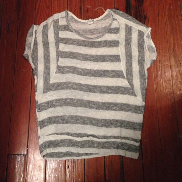 Short Sleeve Loose Knit Top