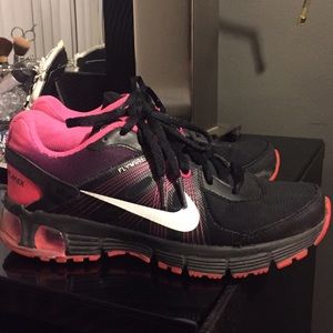 nike air max women's running shoes