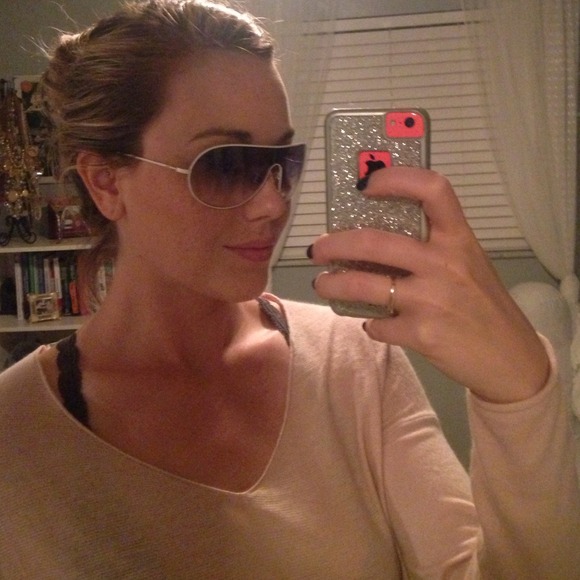 ❌SOLD❌ in Bundle 👓 Black/White Ray Ban Sunglasses - Picture 3 of 4