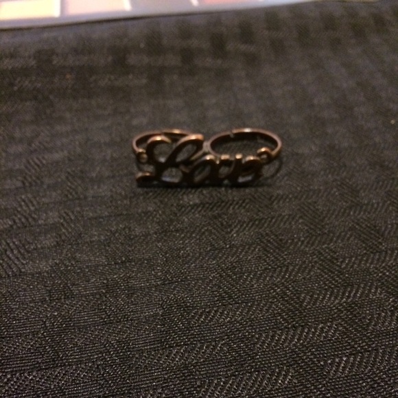 Ring - Picture 3 of 3