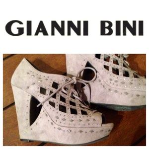 Gianni Bini high heels