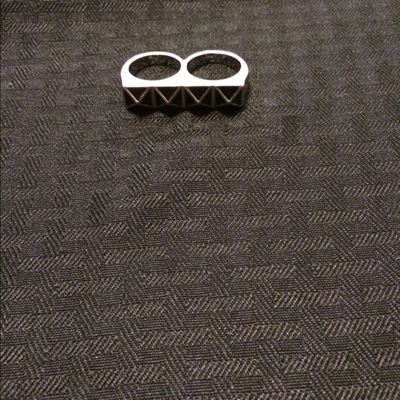 Tribal ring - Picture 2 of 3