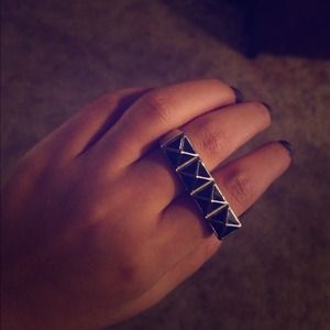 Tribal ring
