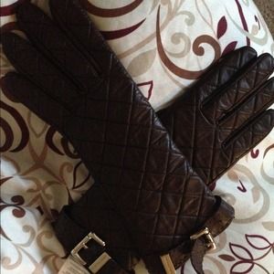 MK leather gloves