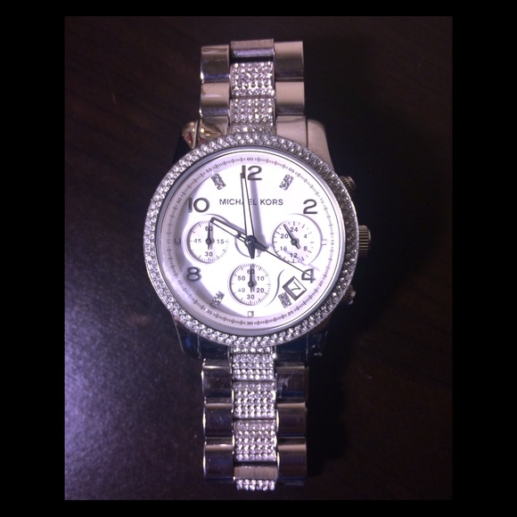 Michael Kors Accessories - Michael Kors Glitz Watch in Silver