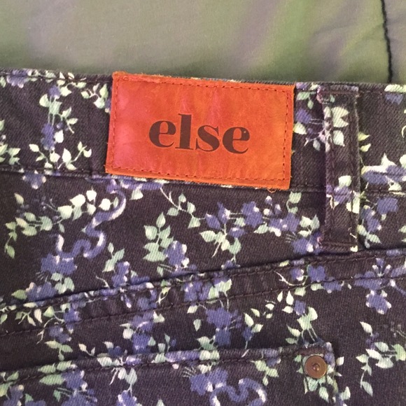 Floral pants - Picture 3 of 4