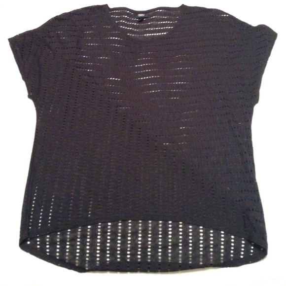 Short sleeve loose cutout top