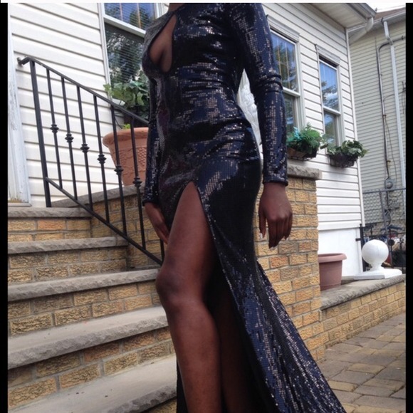 Prom or red carpet like dress - Picture 2 of 4