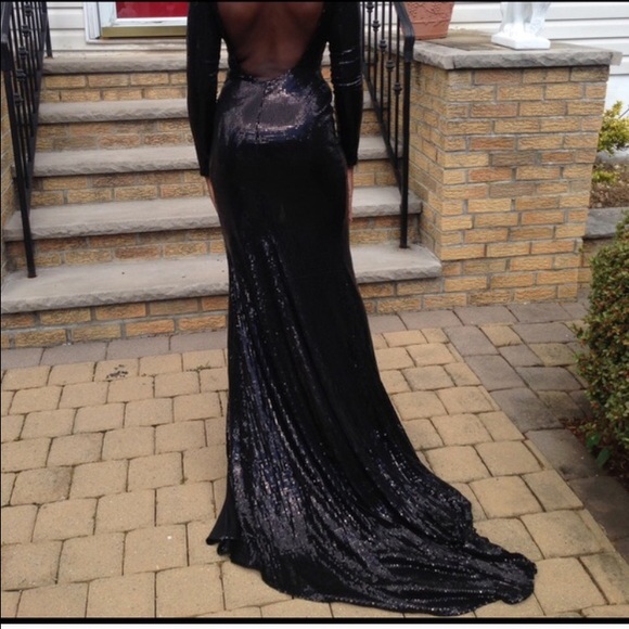 Prom or red carpet like dress - Picture 3 of 4