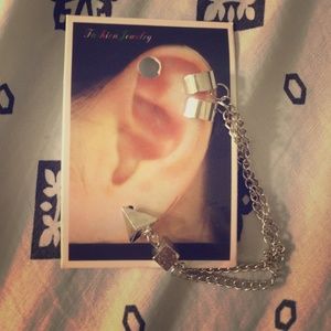 Ear cuff