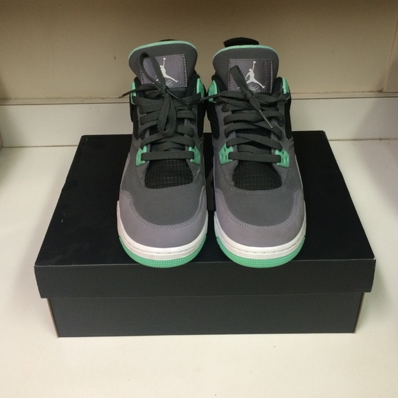 Jordan Green Glow 4s