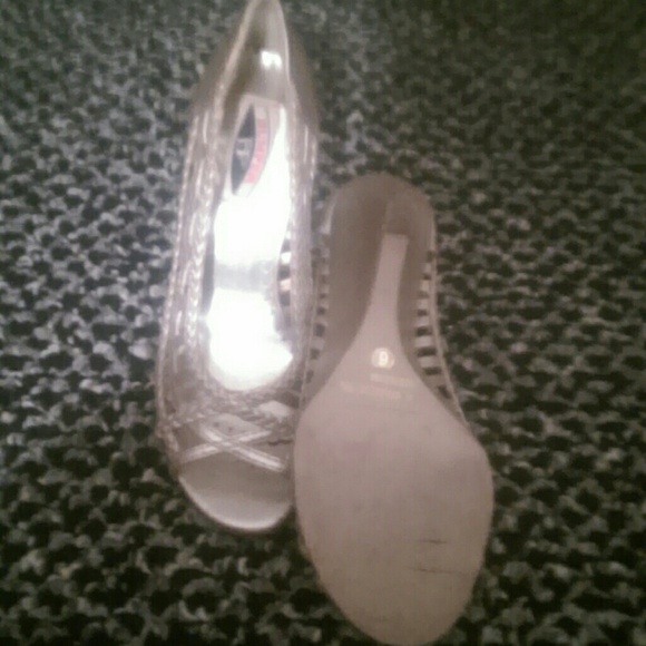 Used once - Picture 3 of 3