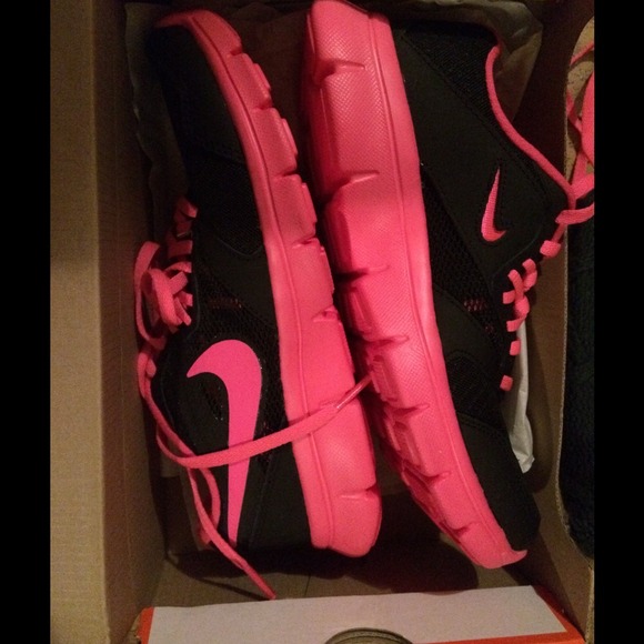 Brand new nike running shoes.