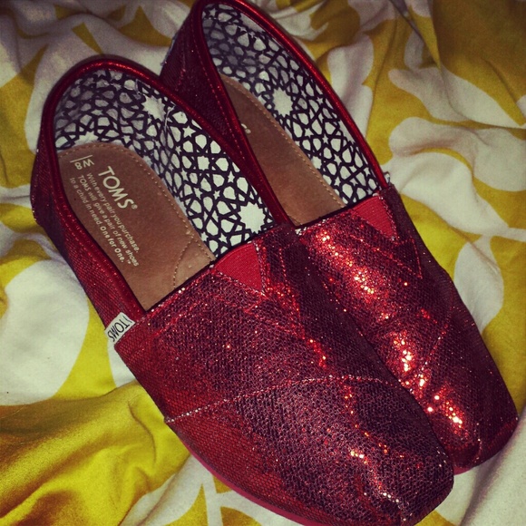 Toms