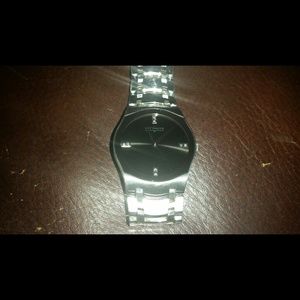 Wittnauer with 8 small diamonds