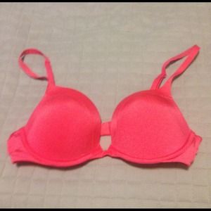 VS bra & H&M skirt for @sydney_elia