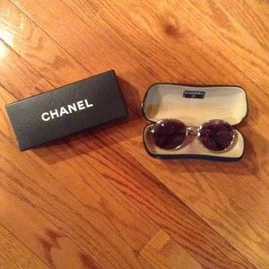 💥REDUCED!💥⭐️HP⭐️ Vintage Chanel sunnies