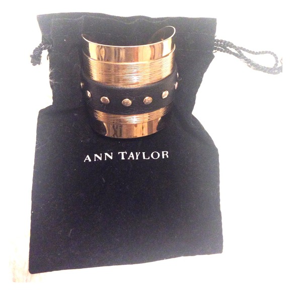 Ann Taylor 💯 % leather and gold cuff