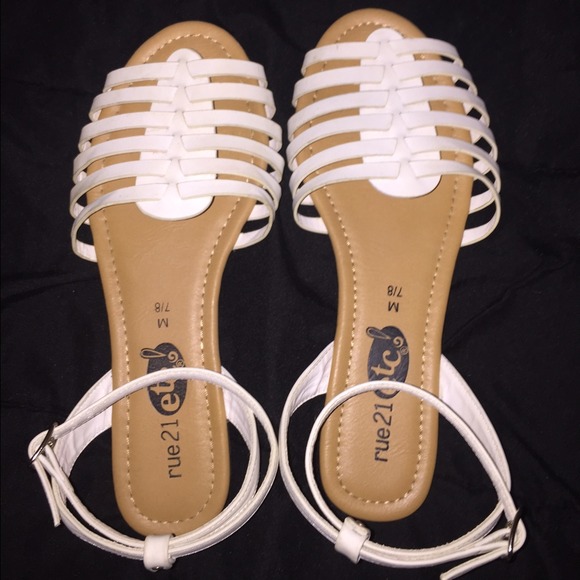 White Sandals ✨Trade for @nansqueeze✨